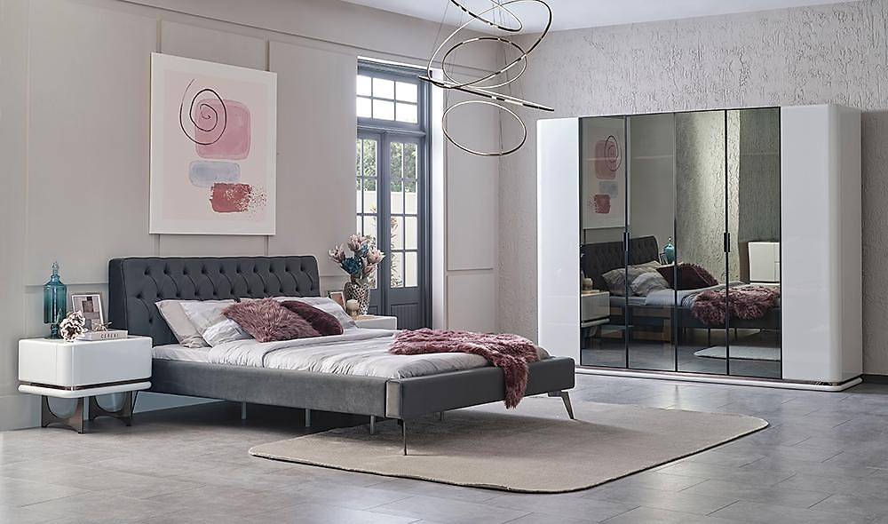 Verde Bedroom
