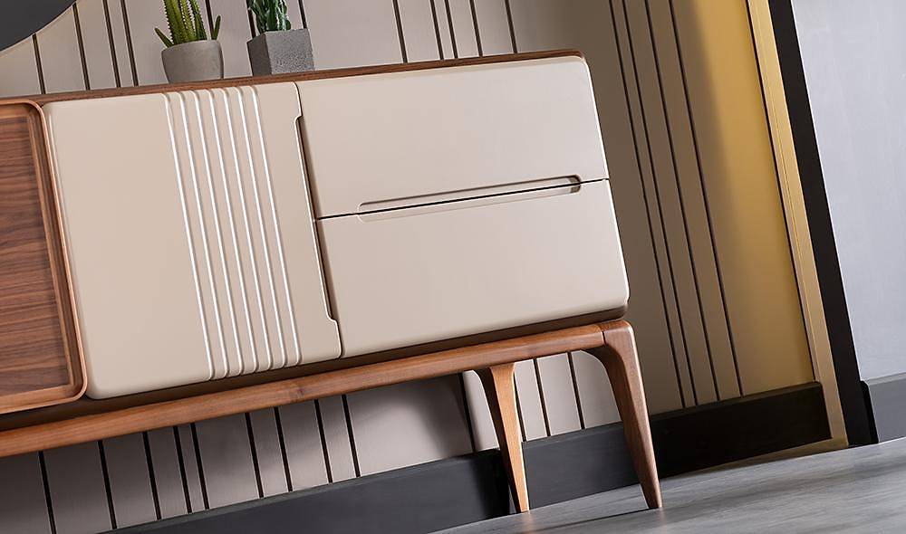 Behin Console