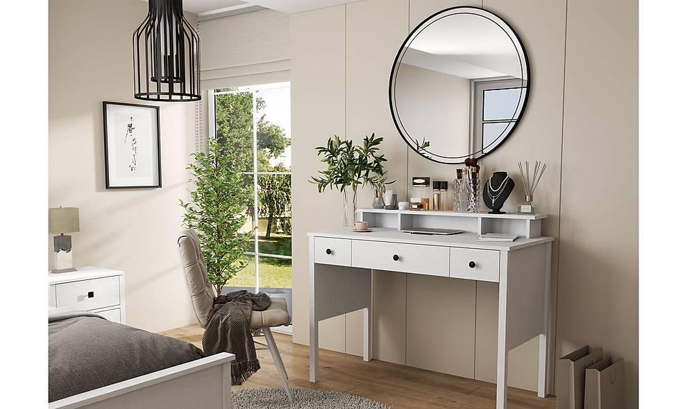Agora Make-Up Table