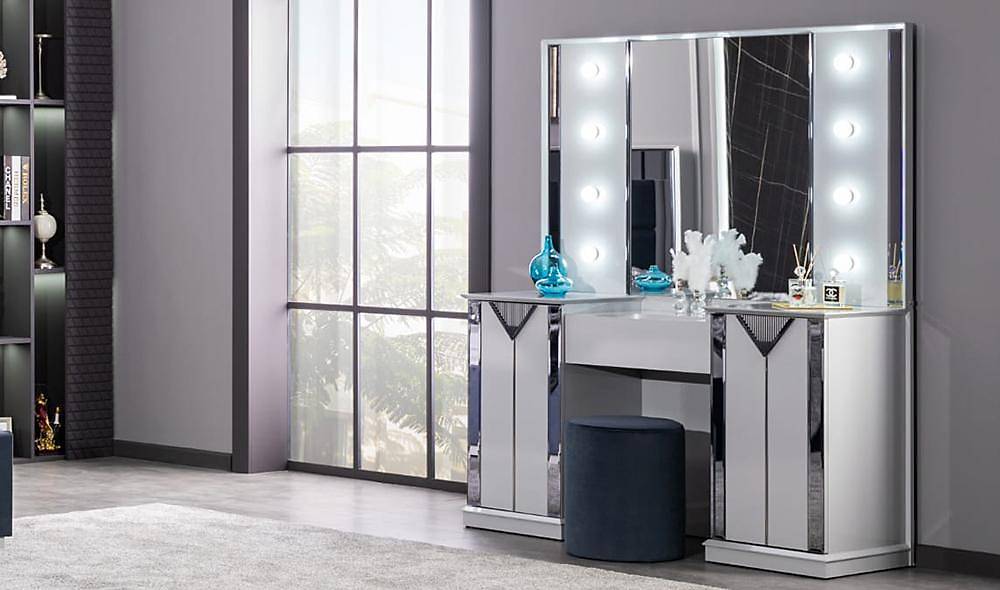 Leonis Dresser