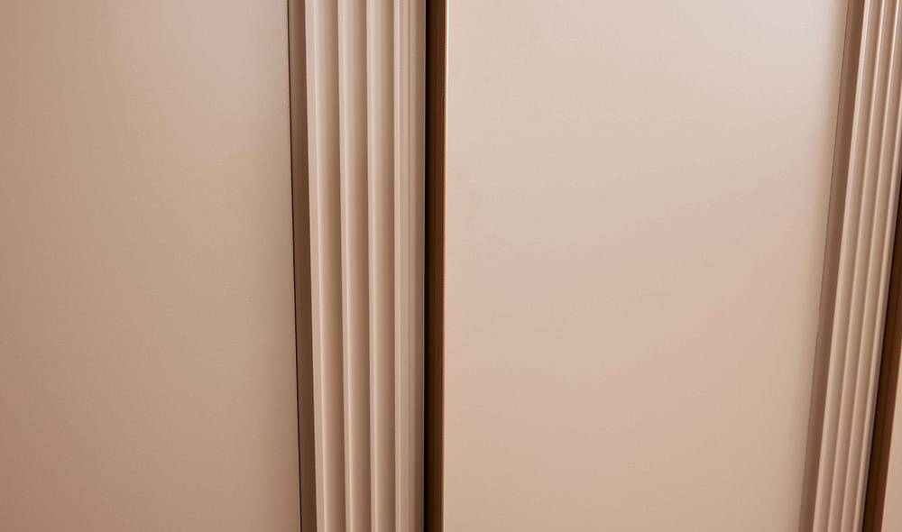 Dafni 5 Door Wardrobe