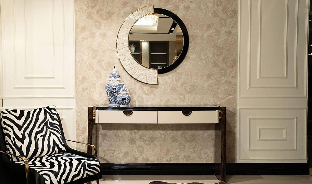 Manu Sideboard