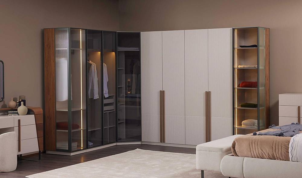 Fox Bedroom with Base - Corner Wardrobe