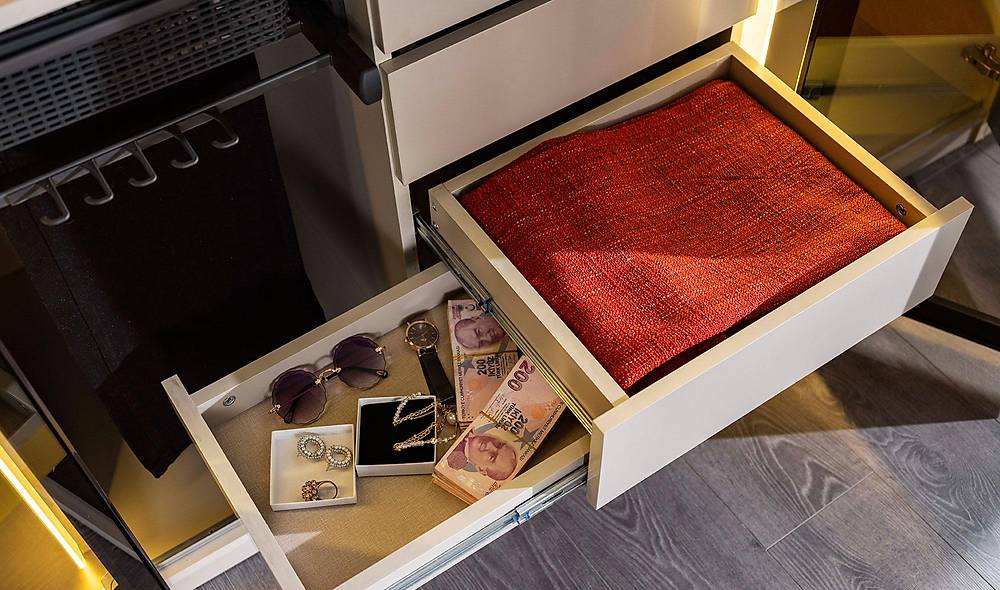 Bruno Base Bedroom