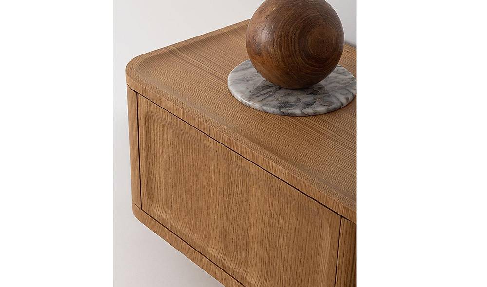 Toms Tv Stand