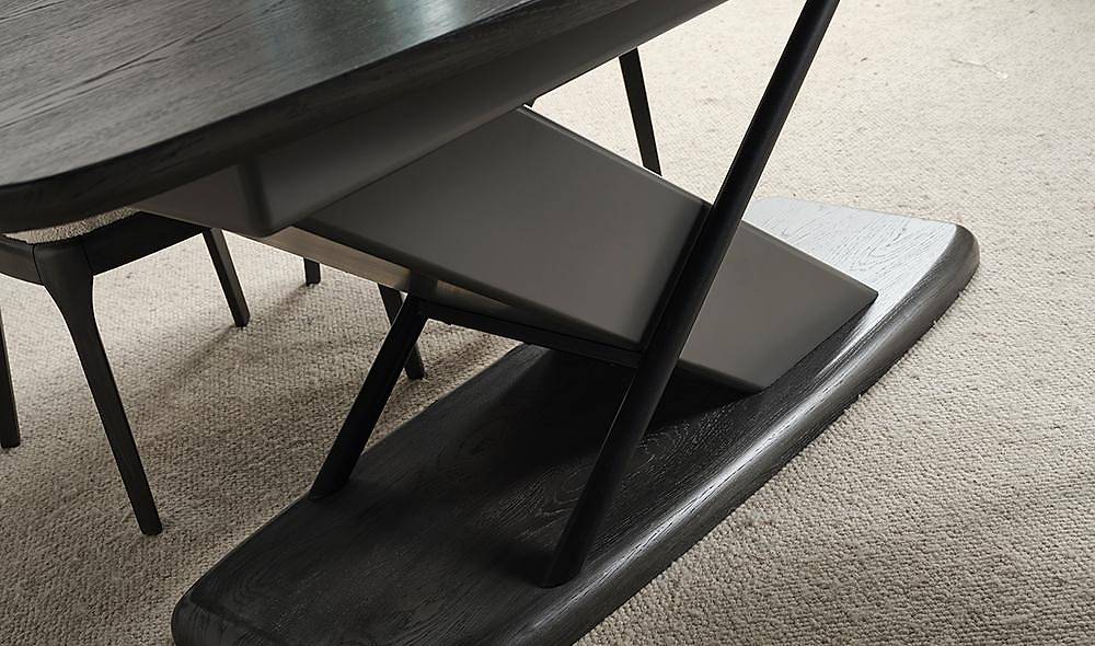 Woody Dining Table Set