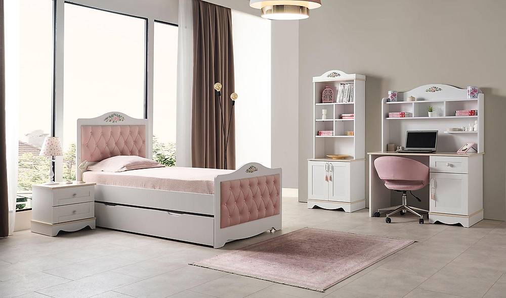 Pink Teen Room - 4 Door