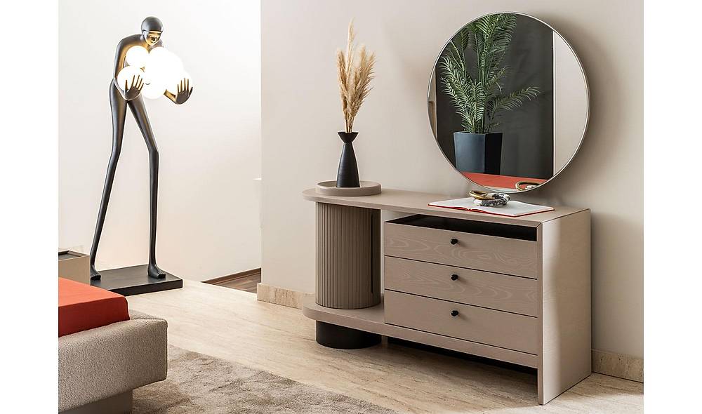 Plus Dresser