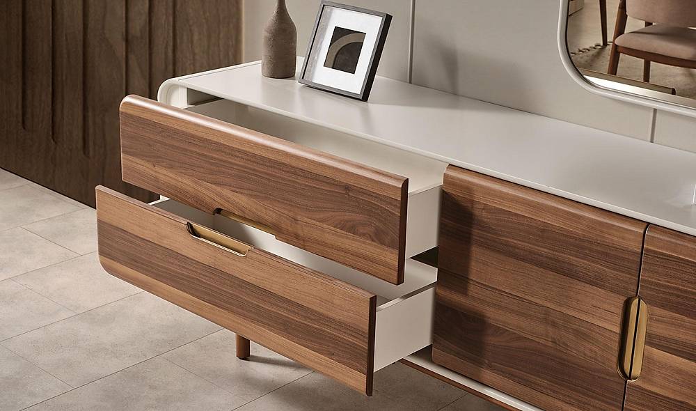 Toronto Console - Walnut