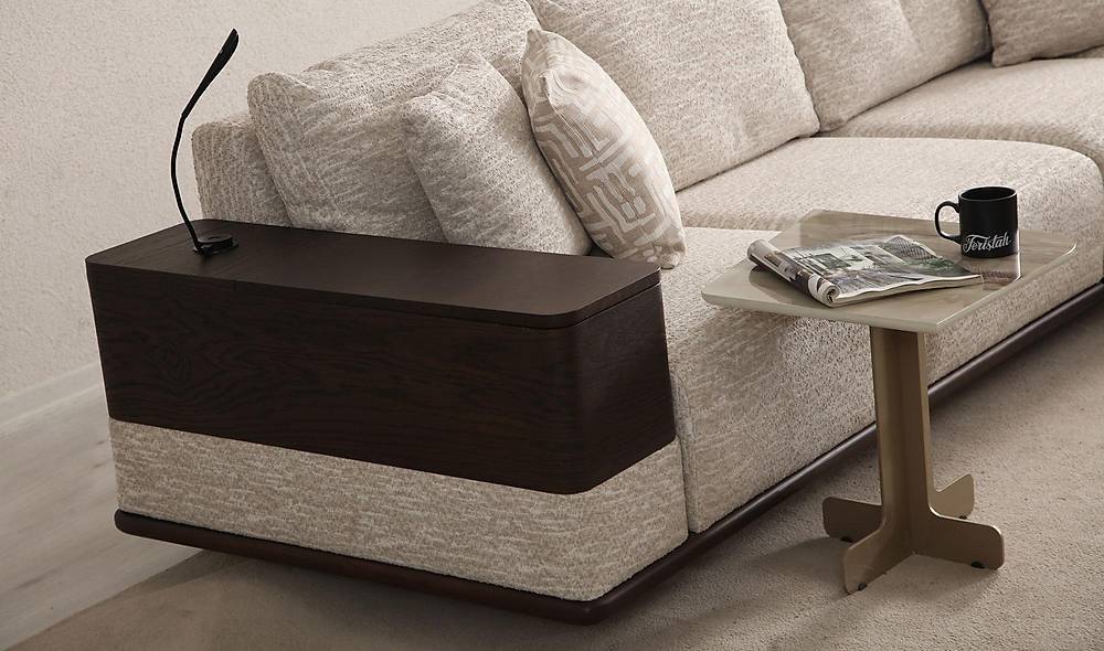 Verona Table Set