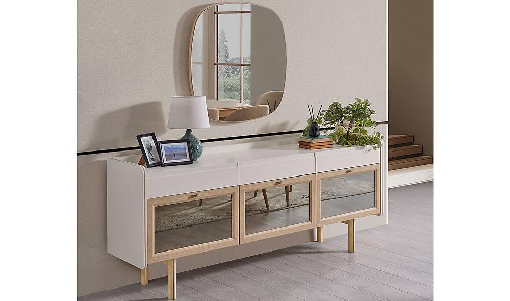 Bernette Console