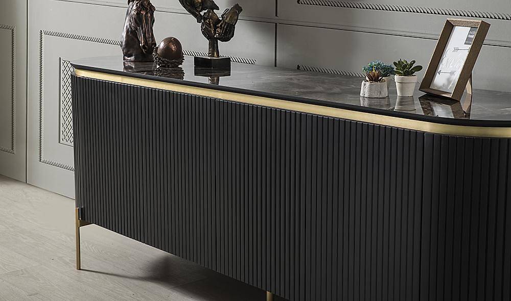 Mood Black Gold Dining Room