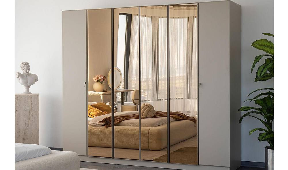 Levante Base Bedroom