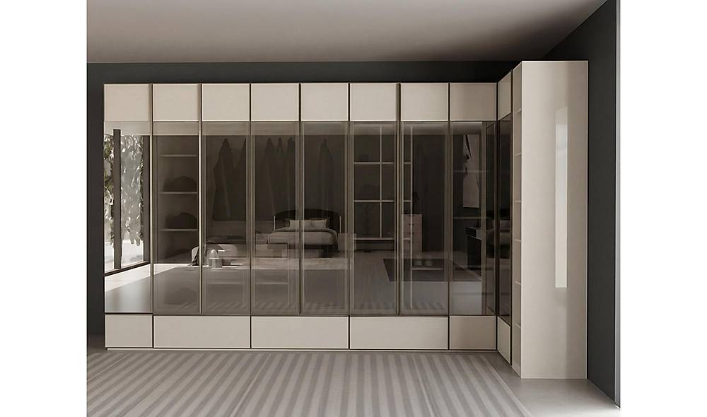 Sunny Base Bedroom - Corner Wardrobe
