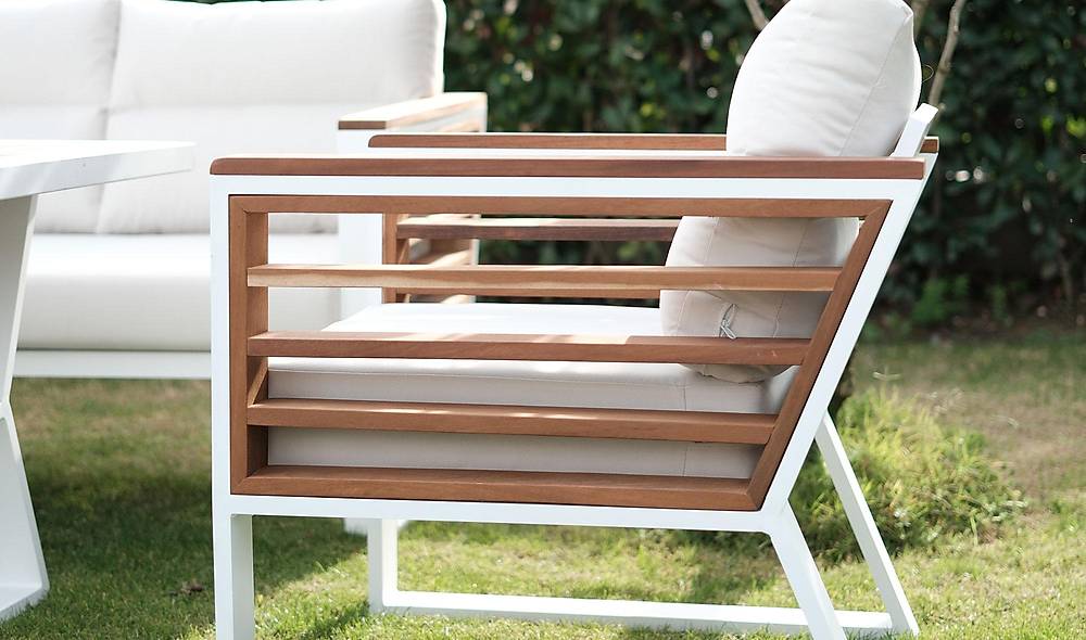 Nandy Garden Sofa Set