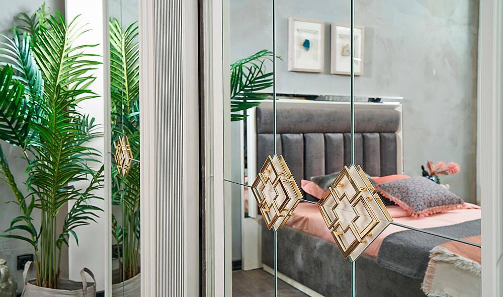 Fashion Midi Sliding Wardrobe