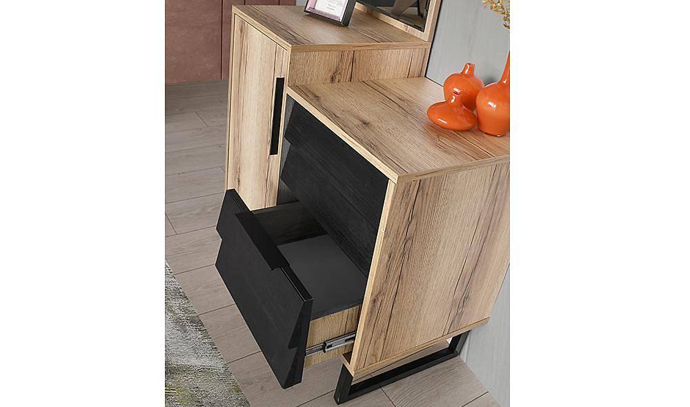 Ekin Dresser