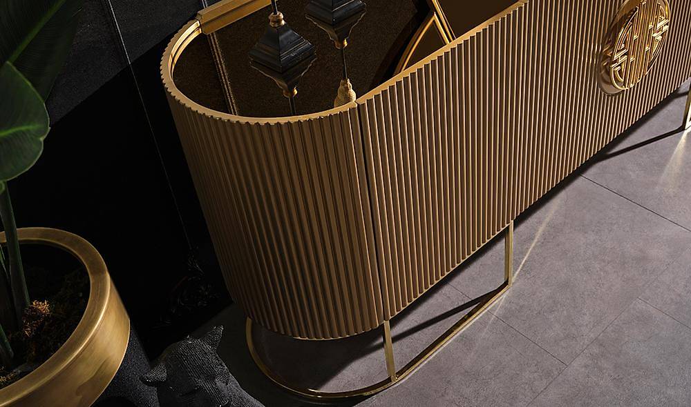Crown Dining Room - Gold