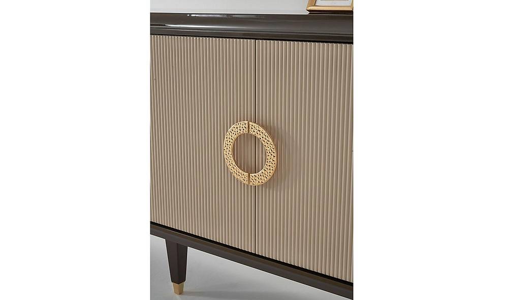 Chanel Console