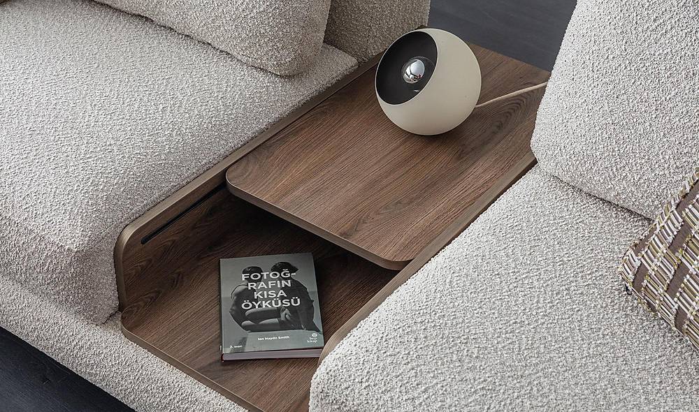 Tevalli Sofa - With Table
