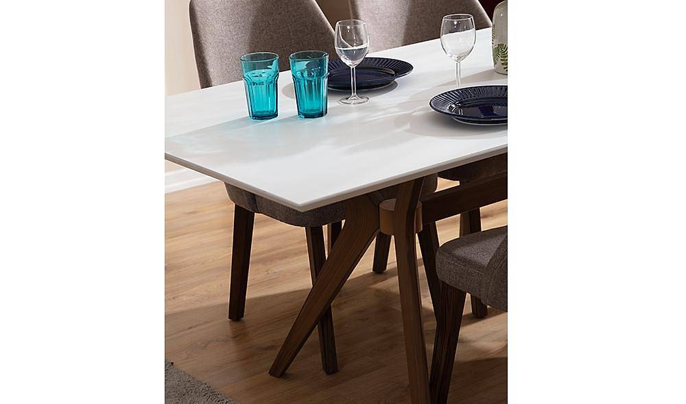Pier Dining Table Set