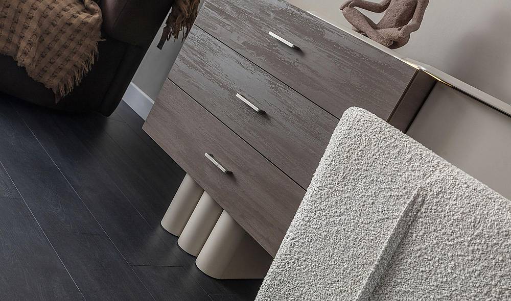 Ottovia Dresser
