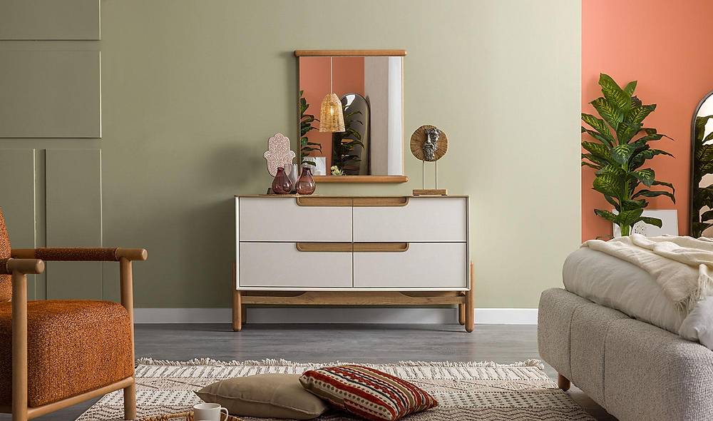 Mercure Dresser
