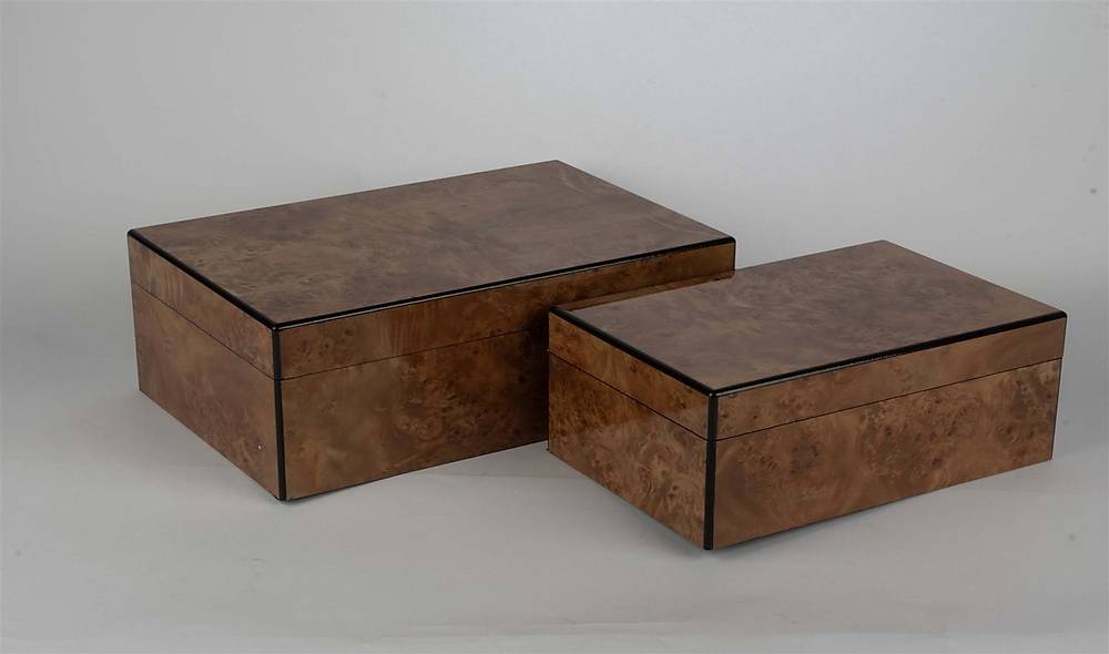 Double Borwn Box With Black Stripe 24x16 cm