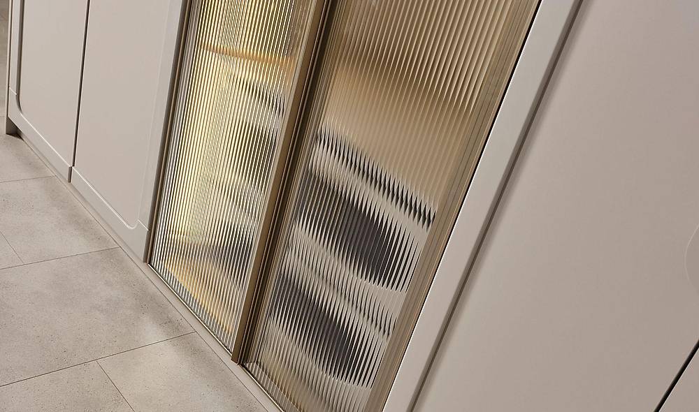 Listra Base Bedroom - 6 Door