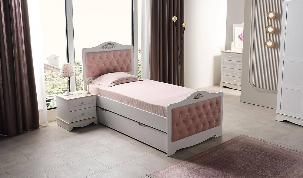 Pink Teen Room - 4 Door
