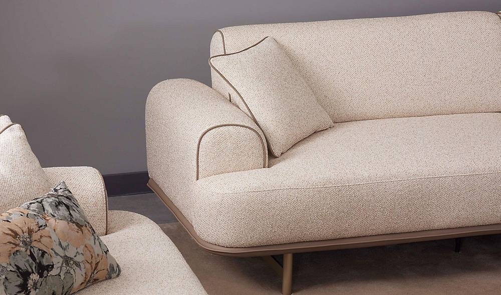Nigozi Sofa Set