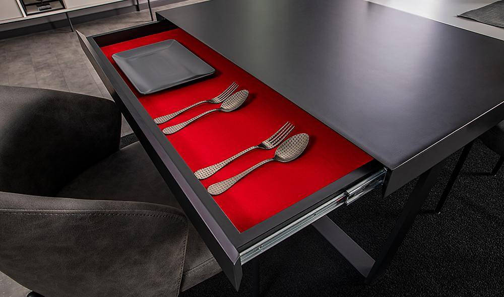 Asus Dining Room