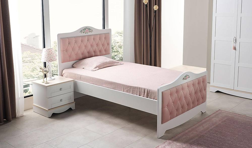 Pink Teen Room - 4 Door