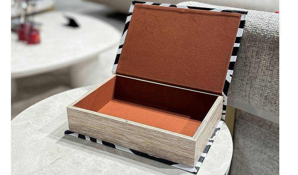 Black Wave Book Box - 1 Piece