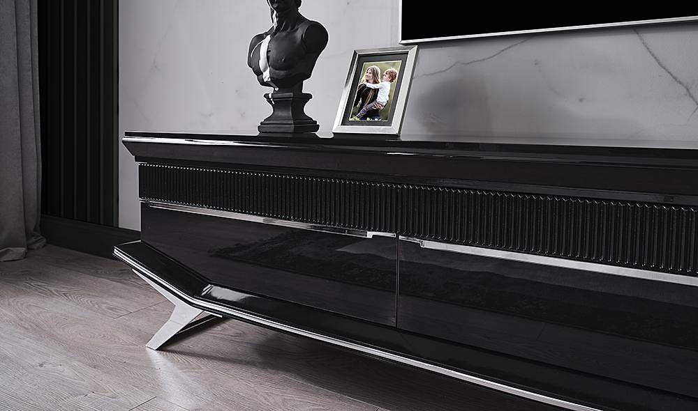 Clara Black Silver Dining Room