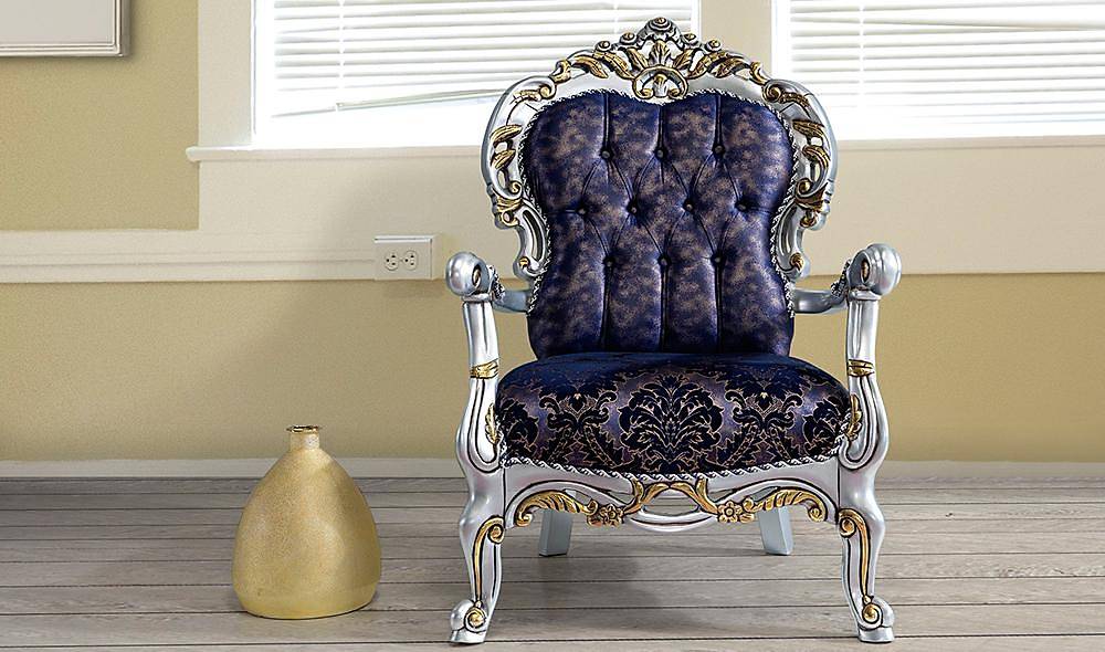 Adelita Classic Sofa Set