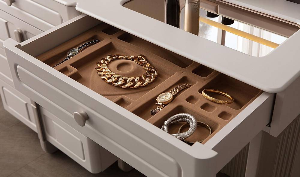 Padolya Dresser