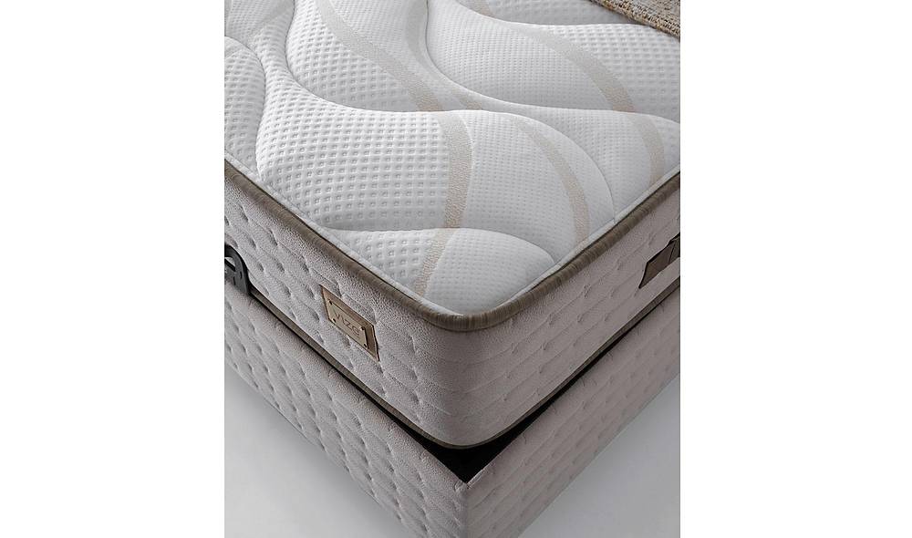 Pisa Base + Headboard + Bed