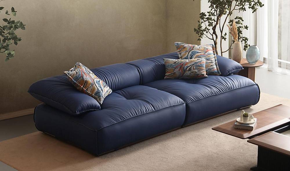 Dumi Sofa