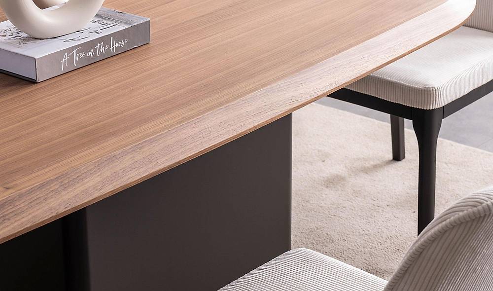 Helinya Dining Table Set
