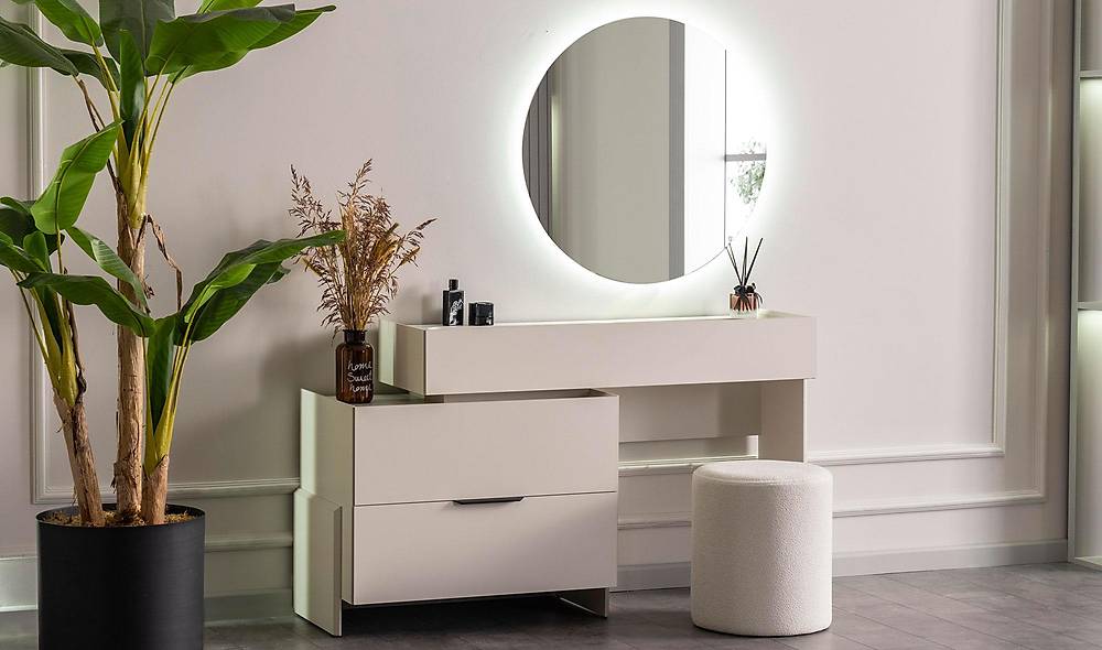 Rigel Bedroom - 6 Door