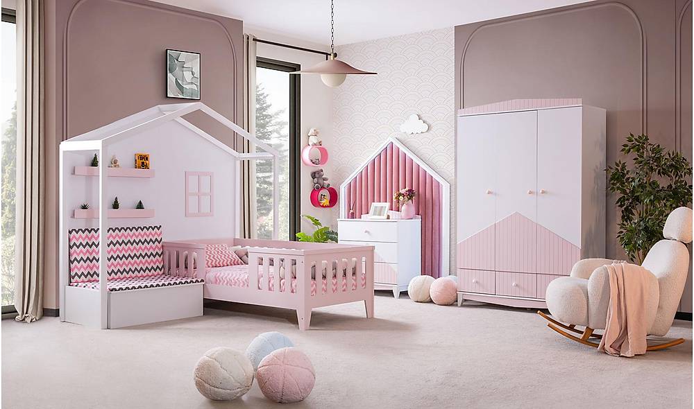Kumru Montessori Teen Room