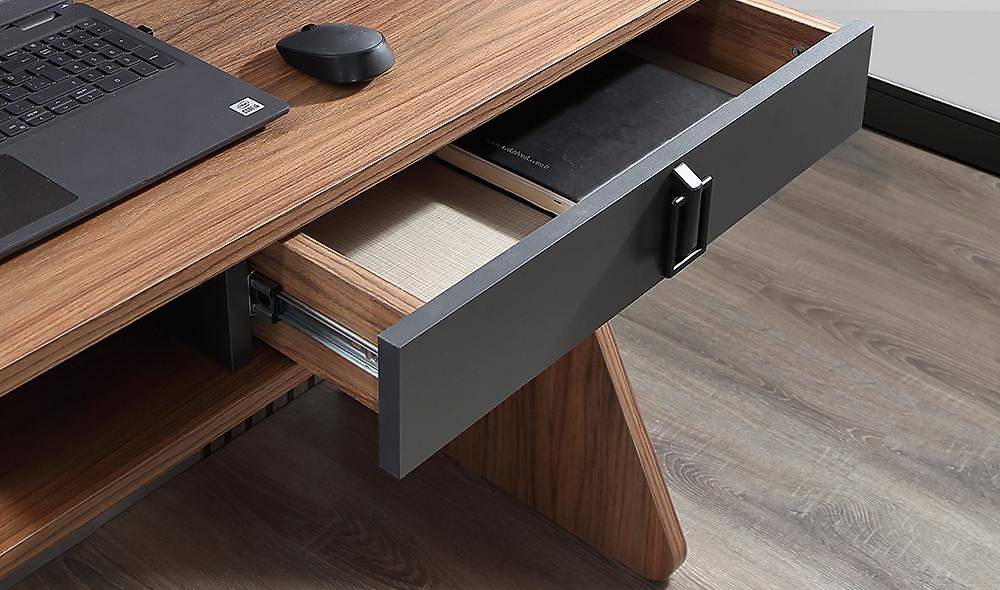 Salda Study Desk