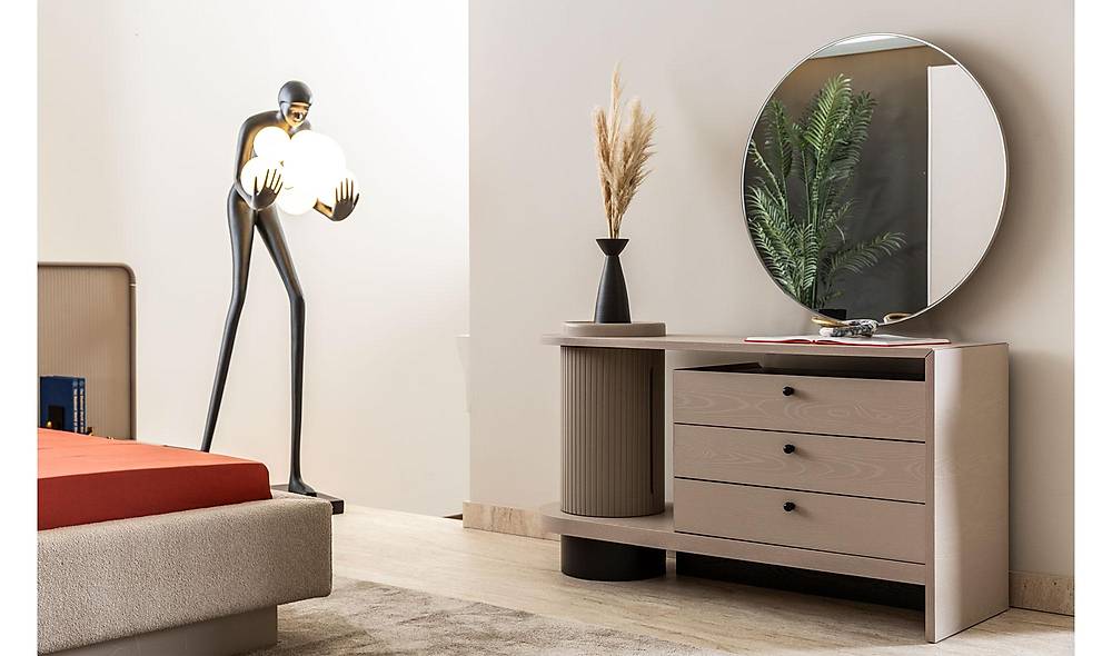 Plus Dresser