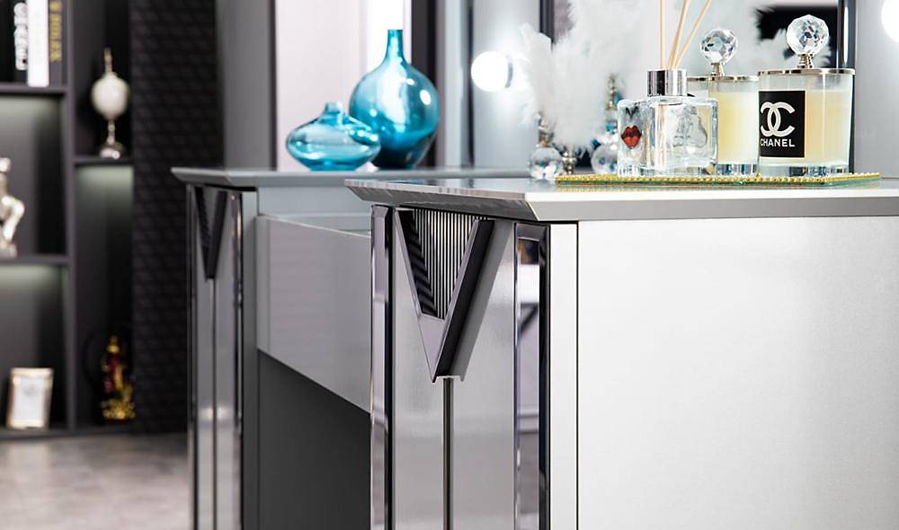 Leonis Dresser