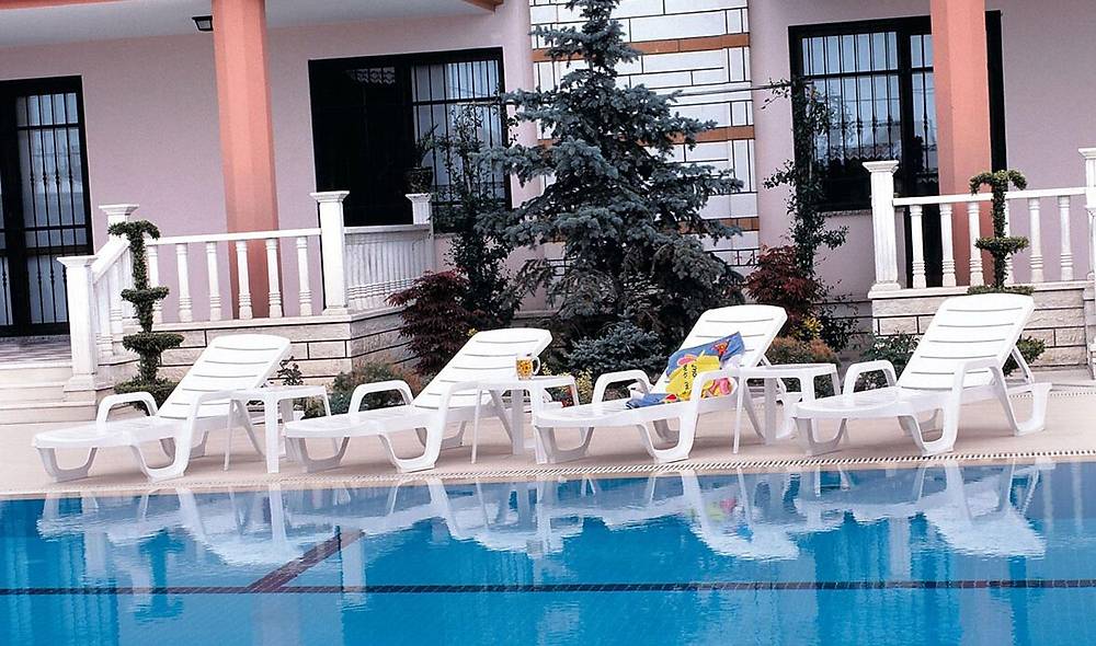 Avangarde Sunbed 1 Piece