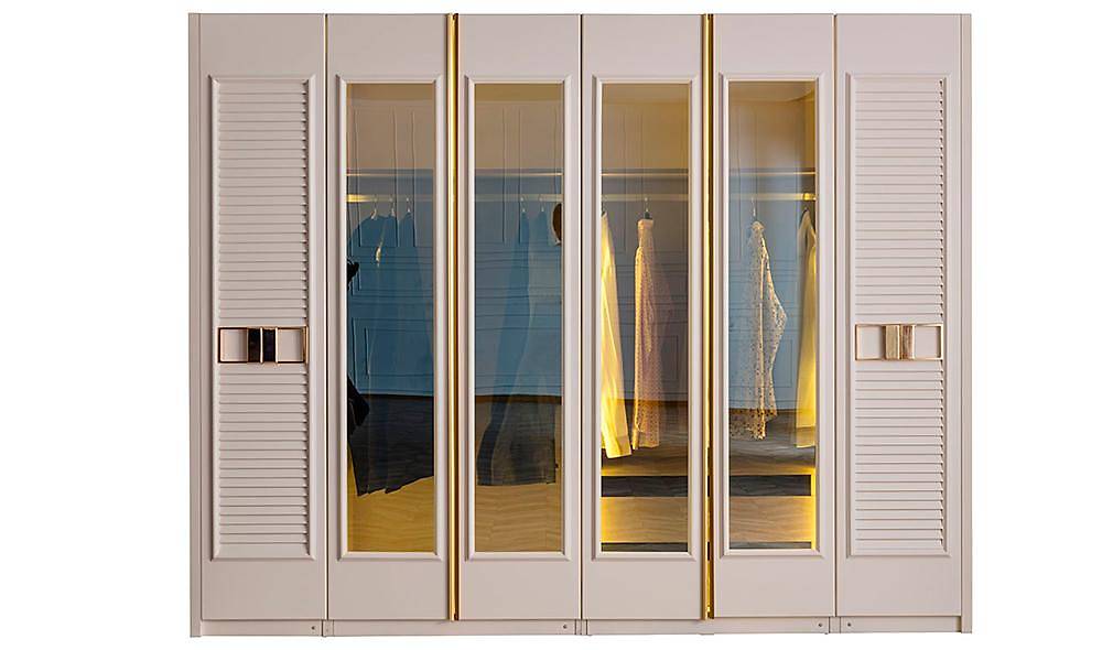 Serenıty Door Bedroom