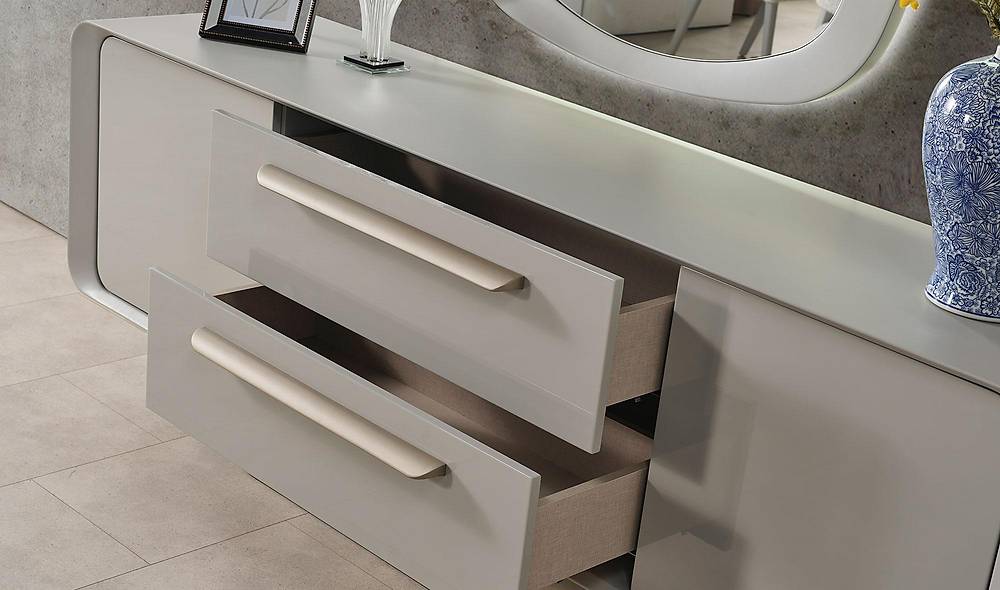 Lenka Console