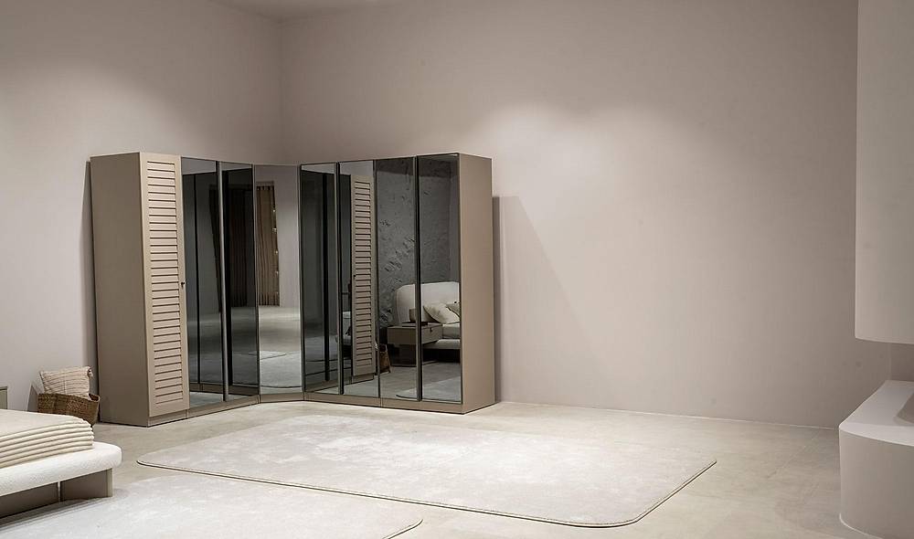 Latte Base Bedroom - Corner Wardrobe