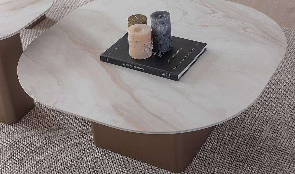 Brenda Table Set